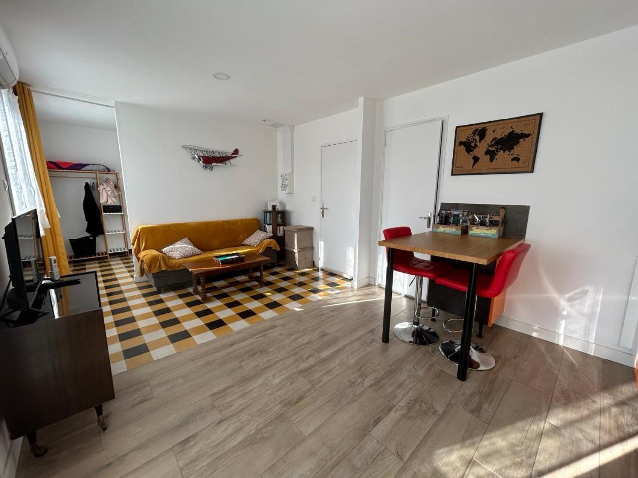 Appartement Les voyages de Romane Narbonne Extérieur photo